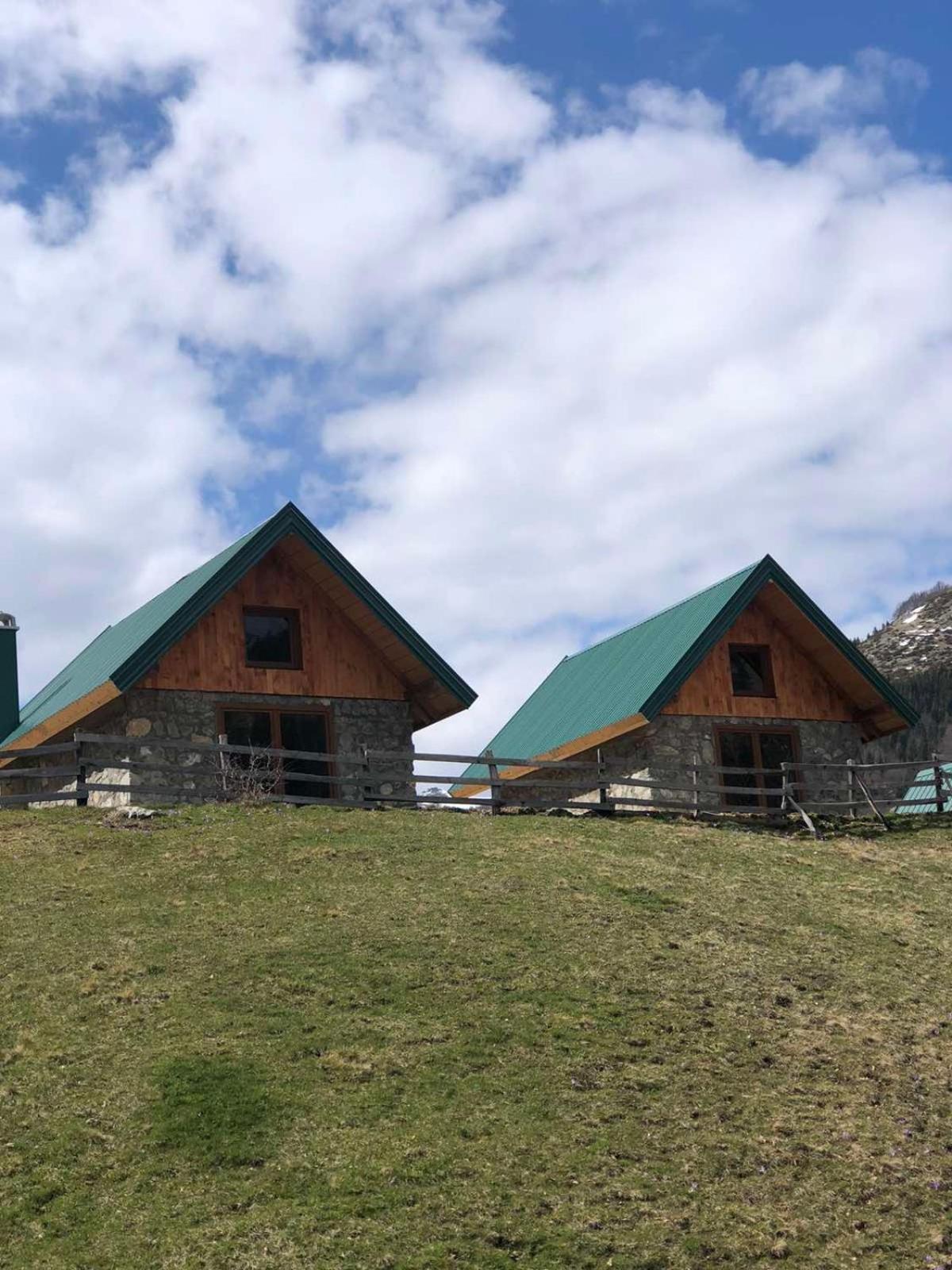 Vikendice Suvo Do *